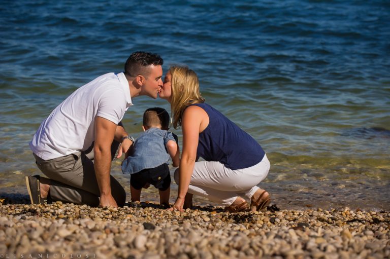 Read more about the article Horton Point Lighthouse Family Photo Session