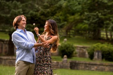 Read more about the article Shelter Island Engagement Session | East End Wedding Photographer