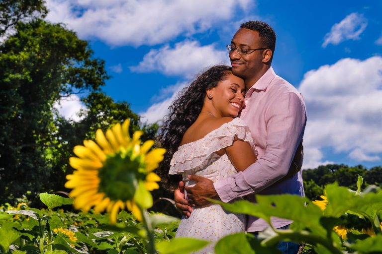 Read more about the article North Fork Sunflower Engagement Session