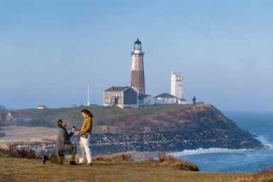Read more about the article Montauk Lighthouse Proposal Photographer